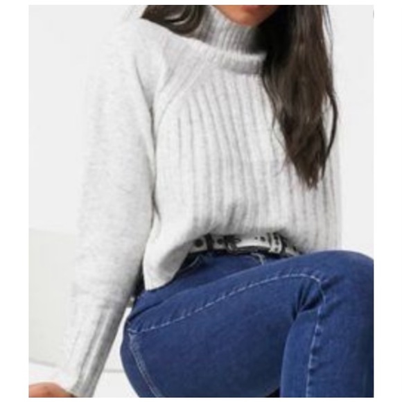Topshop Sweaters - TOPSHOP CROP SWEATER CREAM HEATHER HINTS IF GRAY SIZE X LARGE